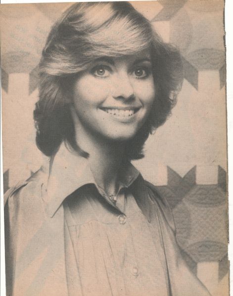 Re: CELEBRITIES IN BLOUSES 10923-re--celebrities-in-blouses.jpg