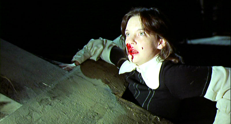 Re: CELEBRITIES IN BLOUSES 11066-re--celebrities-in-blouses.jpg