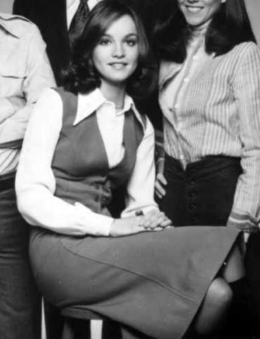 Re: CELEBRITIES IN BLOUSES 11094-re--celebrities-in-blouses.jpg