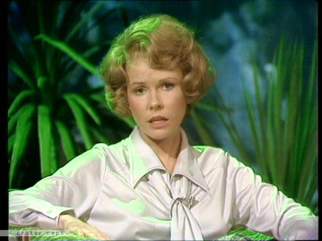 Re: CELEBRITIES IN BLOUSES 11157-re--celebrities-in-blouses.jpg