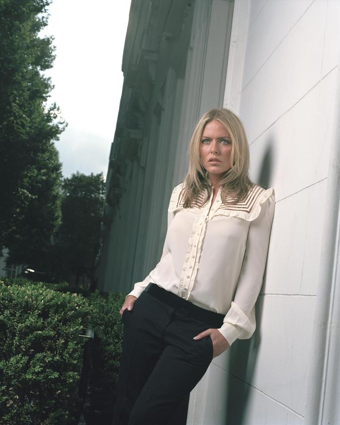 Re: CELEBRITIES IN BLOUSES 11245-re--celebrities-in-blouses.jpg