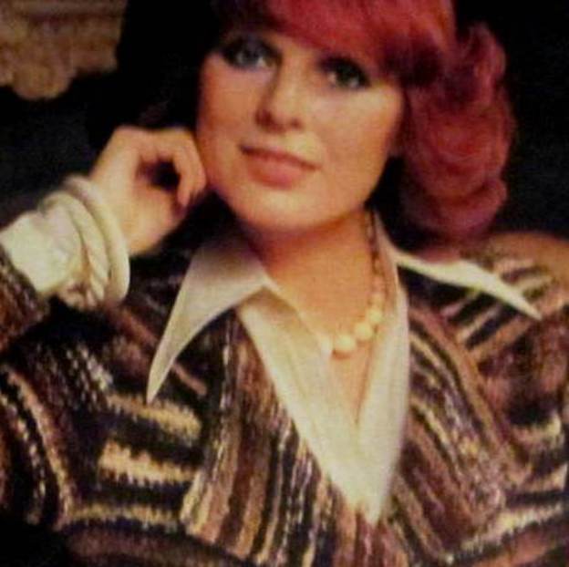 Re: MY FAVOURITE BLOUSE PICS 5028-re--my-favourite-blouse-pics.jpg