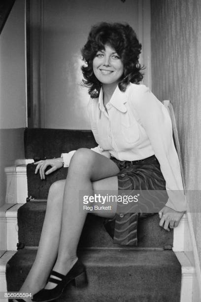 Re: CELEBRITIES IN BLOUSES 5127-re--celebrities-in-blouses.jpg