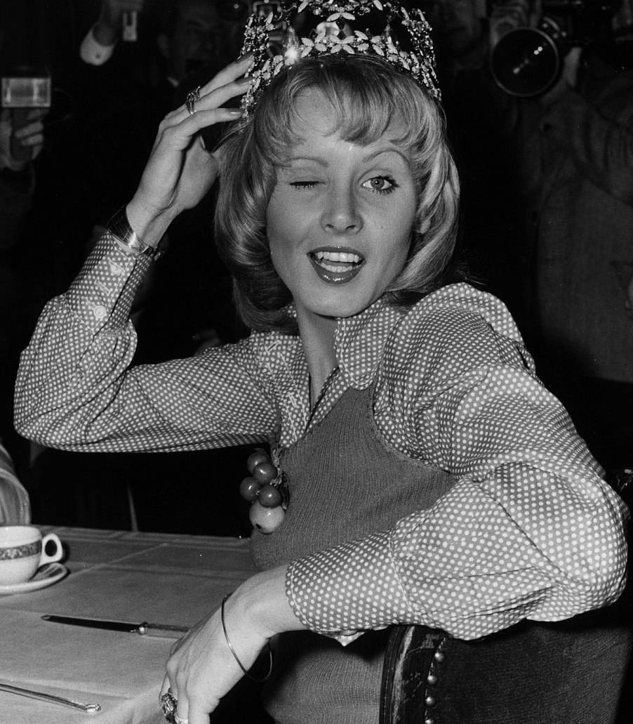 Re: MY FAVOURITE BLOUSE PICS 5253-re--my-favourite-blouse-pics.jpg