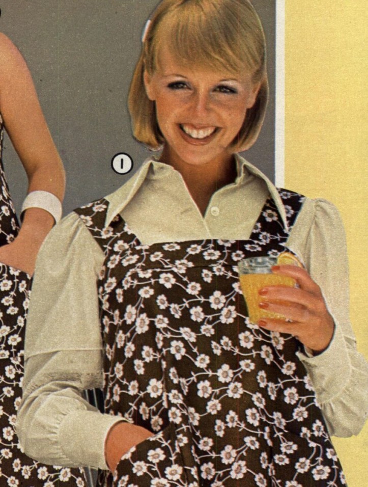 Catalogue Girls 7627-catalogue-girls.jpg