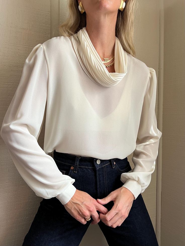 Re: MY FAVOURITE BLOUSE PICS 9452-re--my-favourite-blouse-pics.jpg